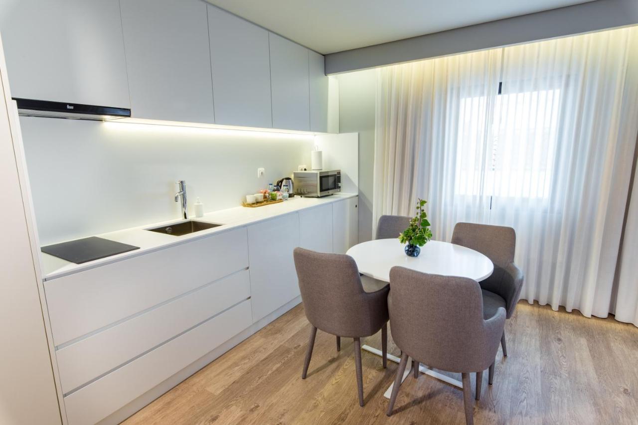 Ilha Hostel & Suites ปอนตาเดลกาดา ภายนอก รูปภาพ