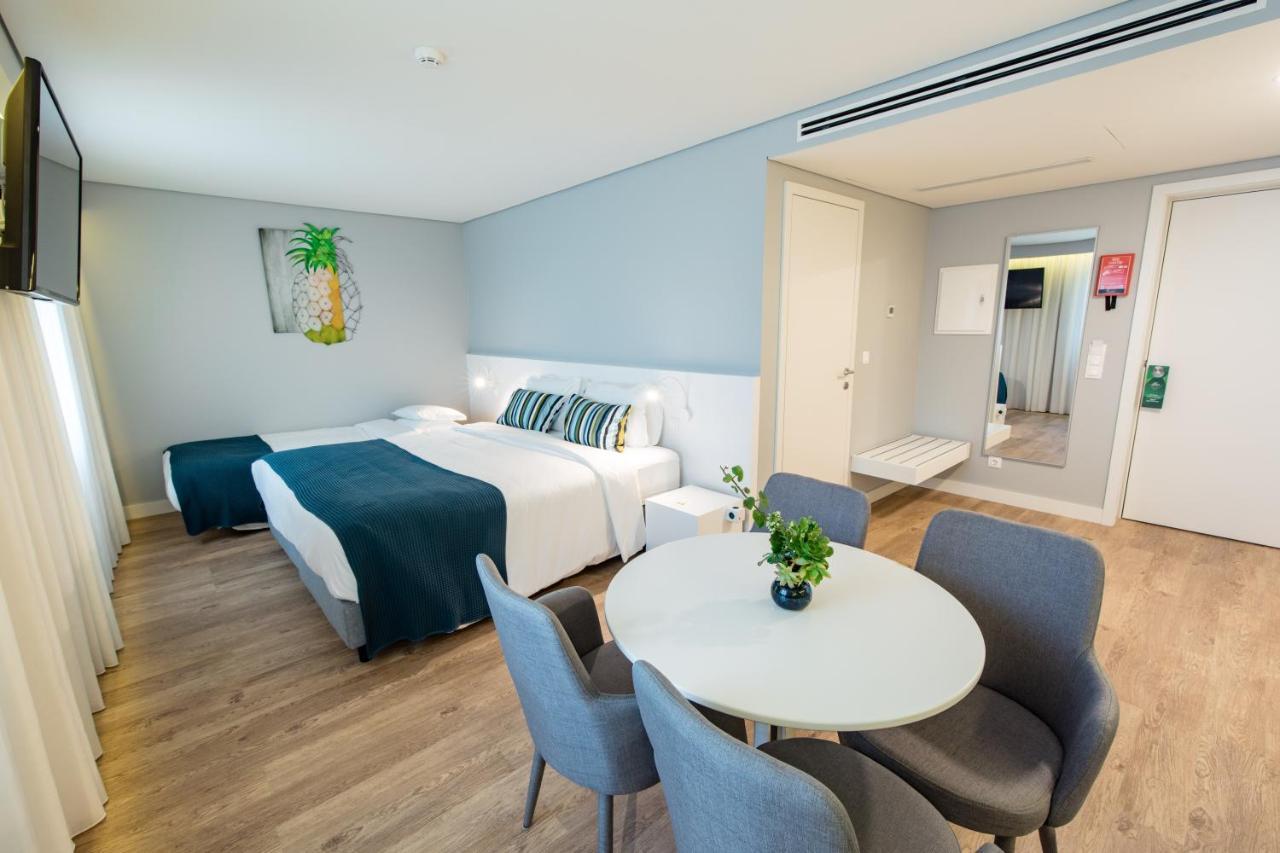 Ilha Hostel & Suites ปอนตาเดลกาดา ภายนอก รูปภาพ