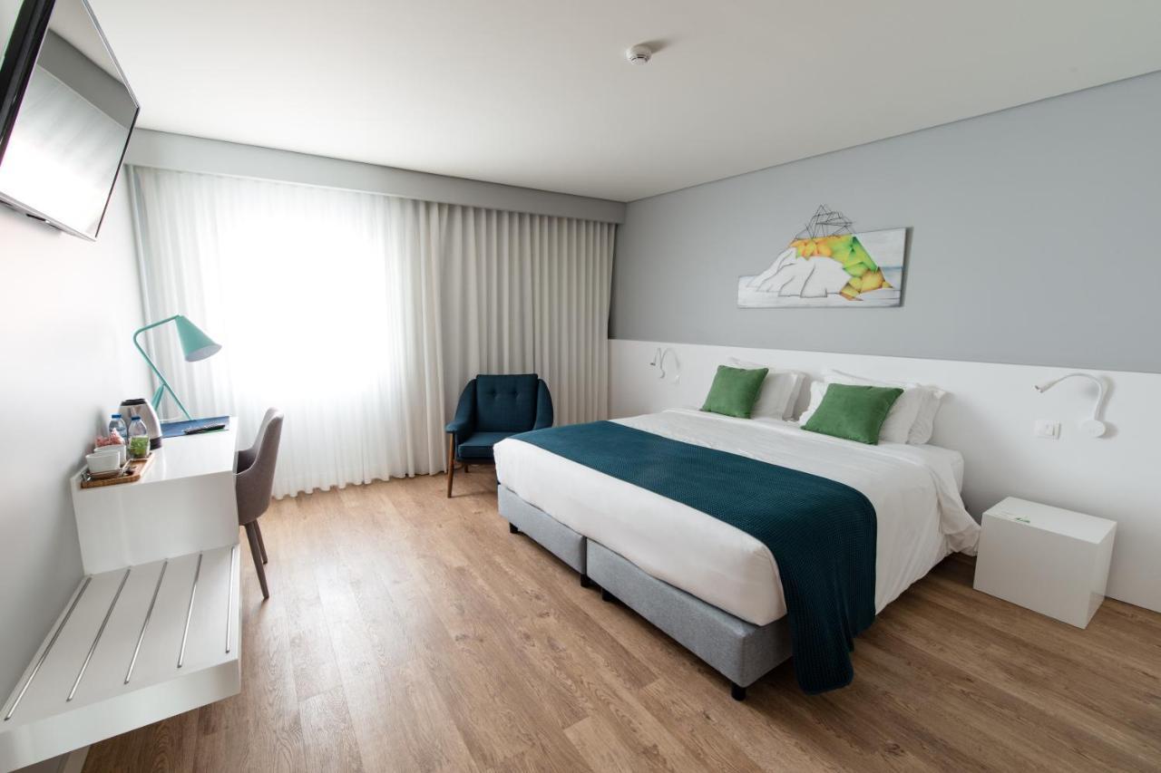 Ilha Hostel & Suites ปอนตาเดลกาดา ภายนอก รูปภาพ