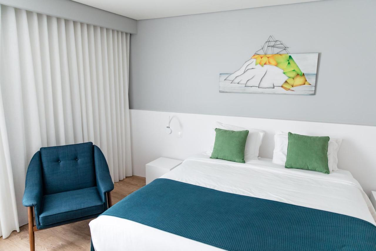 Ilha Hostel & Suites ปอนตาเดลกาดา ภายนอก รูปภาพ