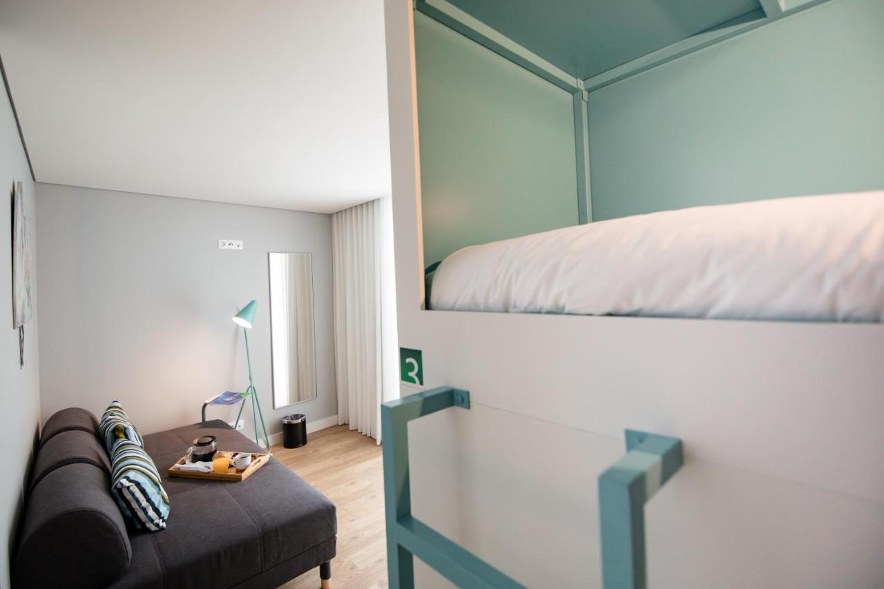 Ilha Hostel & Suites ปอนตาเดลกาดา ภายนอก รูปภาพ