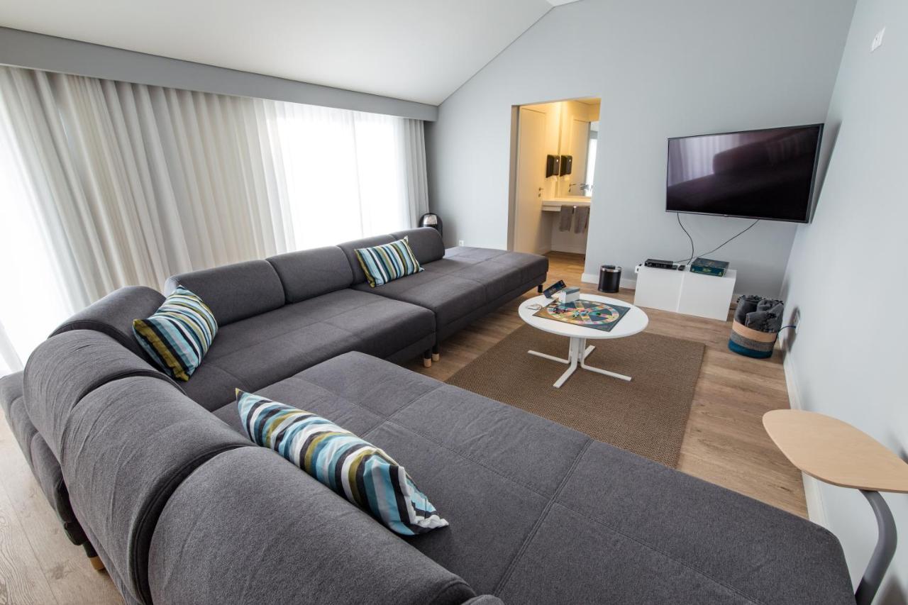 Ilha Hostel & Suites ปอนตาเดลกาดา ภายนอก รูปภาพ